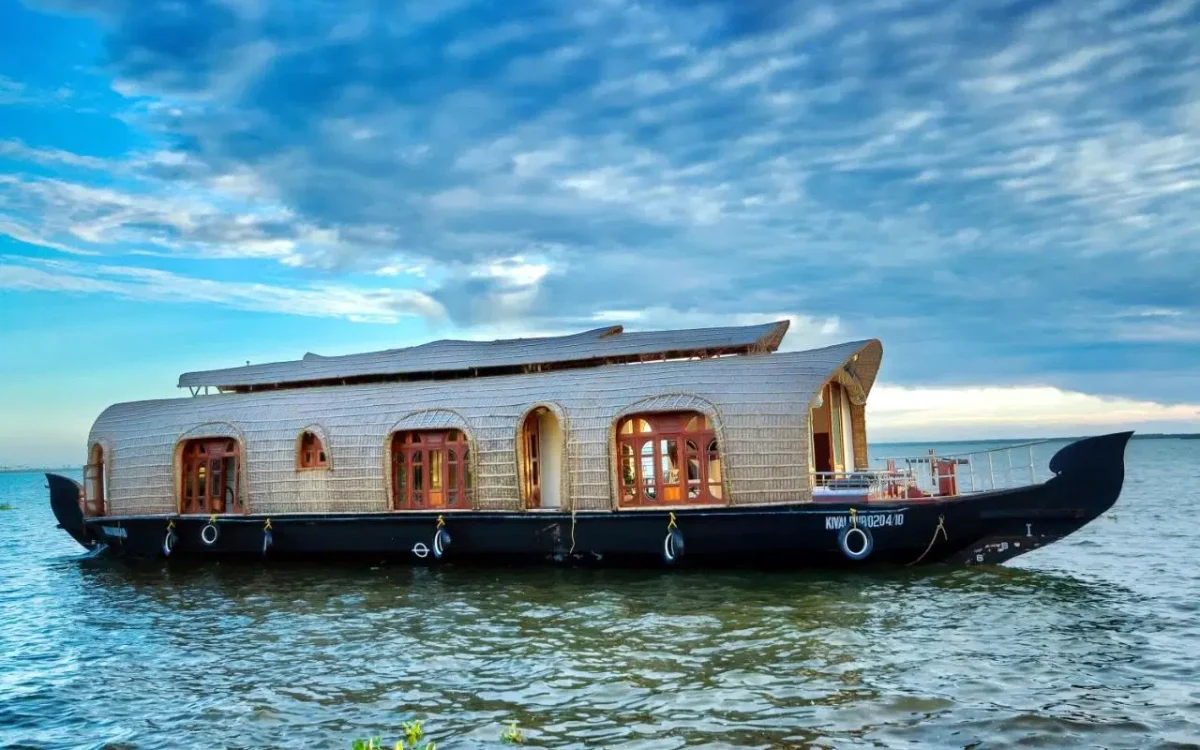 The Extravagance of Houseboats in Goa